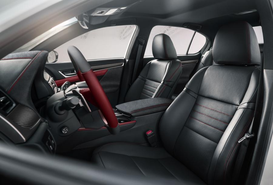 Интерьер Lexus GS350 F-Sport Black Line 2020 года  (NA) (фото 4 из 5)